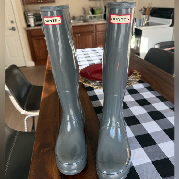 Women’s tall hunter rain boots size 7 - Picture 2 of 8